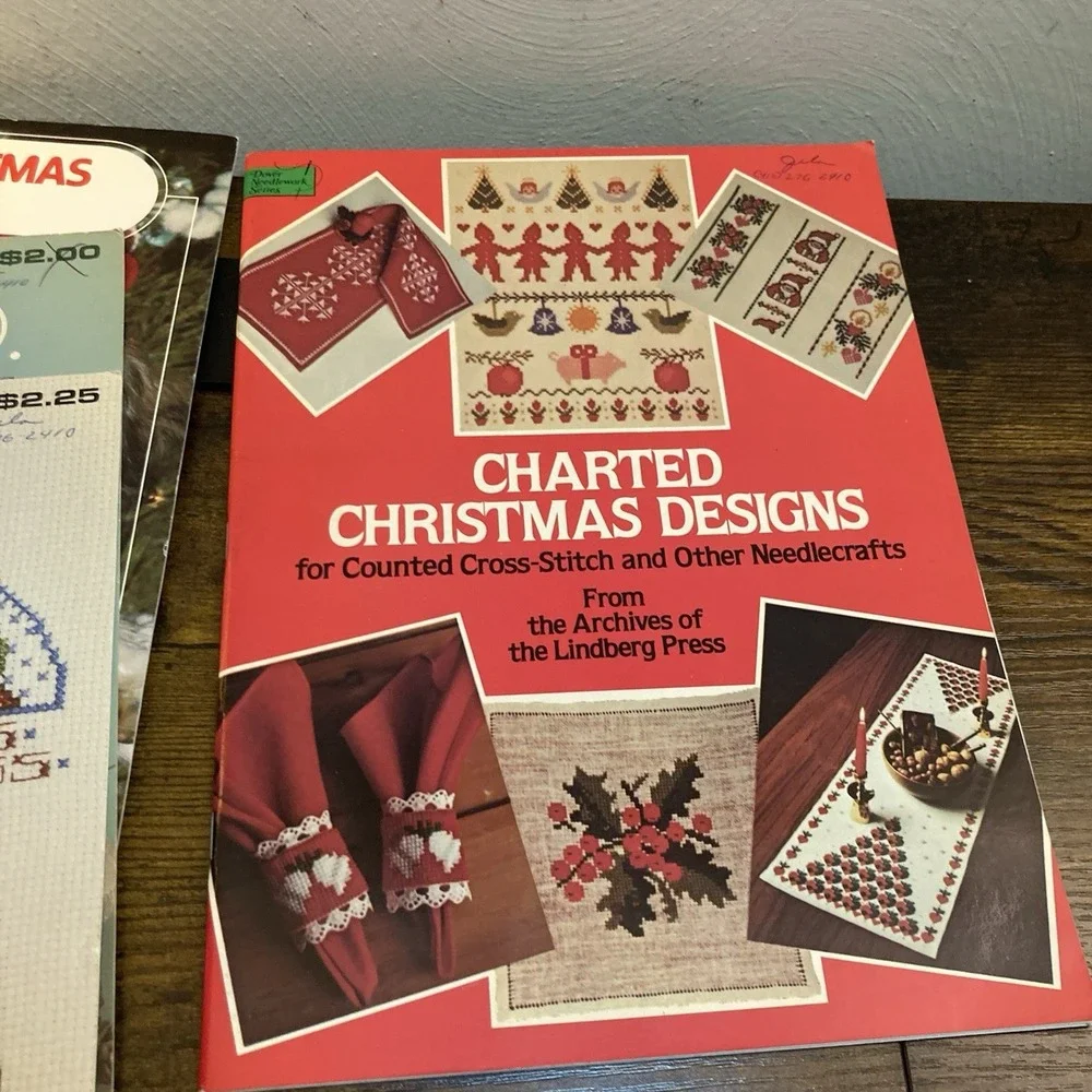 Christmas Books Lot of 5 Craft Cross Stitch Leisure Arts + Songbook Xmas Winter
